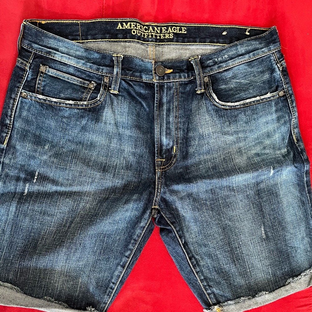 American Eagle Outfitters (mens) blue Jean shorts.